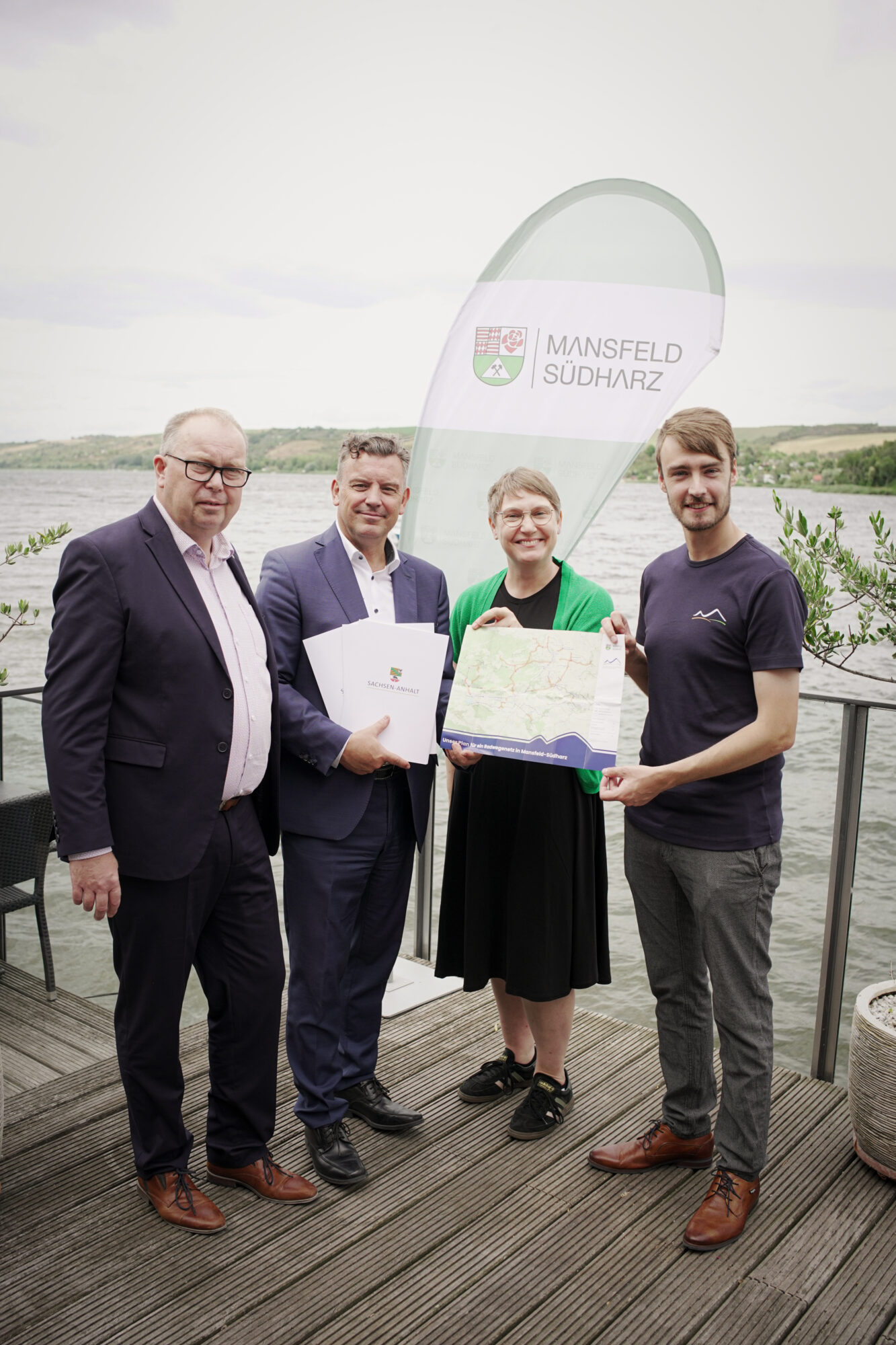 Übergabe des vorläufigen Zuwendungsbescheids in Seeburg