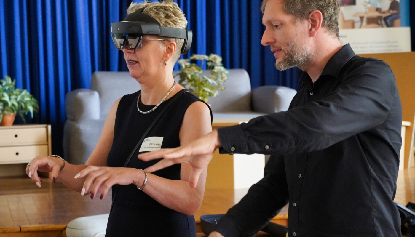 Die Auftaktveranstaltung zum Workshop dialog.pflege(n) fand im zukünftigen Innovationsort statt. Die Teilnehmenden diskutierten verschiedene Fragestellungen und konnten dabei ein wertvolles Netzwerk aufbauen.