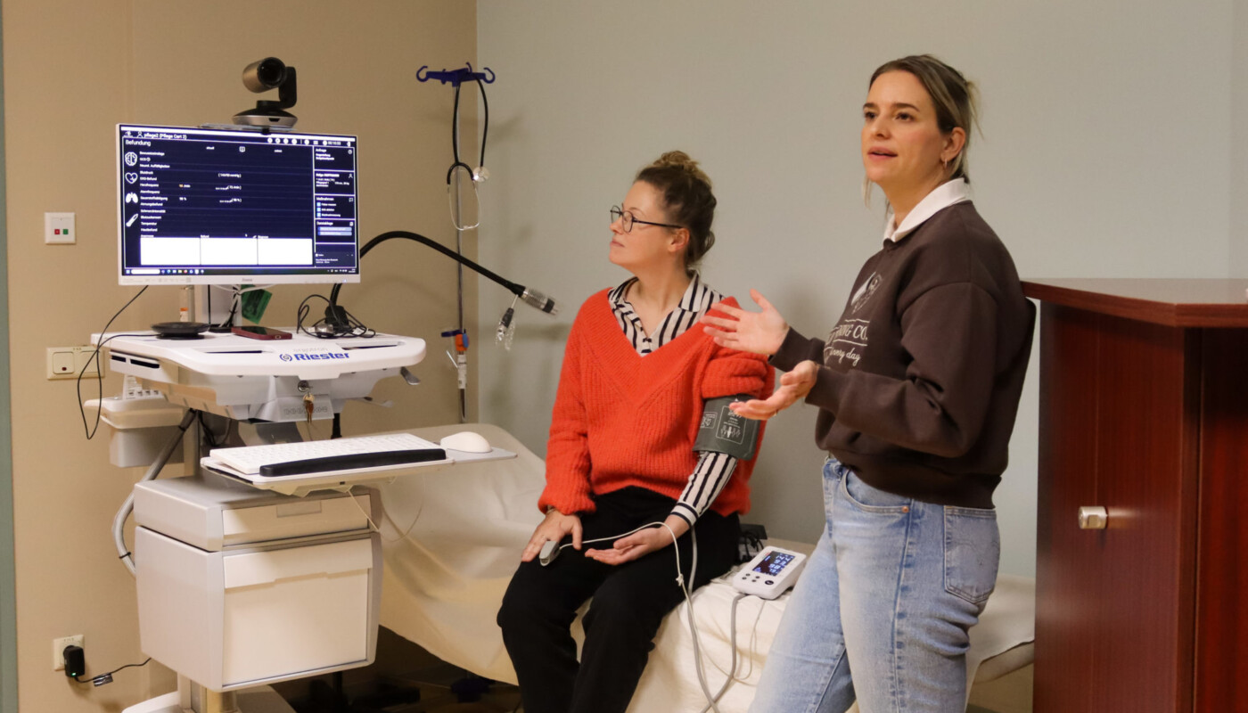 Im letzten dialog.pflege(n) in 2025: Vorstellung des Landesprogramms Assistierte Ausbildung für die Pflegehilfe und Ergebnisse des F&E-Projektes Digitale Residenz-Praxis sowie Potentiale für die ambulante Pflege. dialog.pflege(n) #7 | 13.11.2025 | Lutherhof Seniorenresidenz im Park GmbH, Lutherstadt Eisleben Im letzten dialog.pflege(n) in 2025: Vorstellung des Landesprogramms Assistierte Ausbildung für die Pflegehilfe und Ergebnisse des F&E-Projektes Digitale Residenz-Praxis sowie Potentiale für die ambulante Pflege.